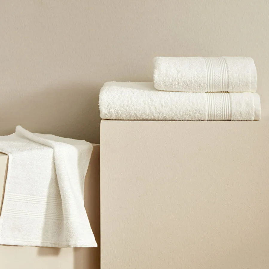 KH SOFT TOUCH OFFWHITTE 100% COTTON 30X50 CM TOWEL