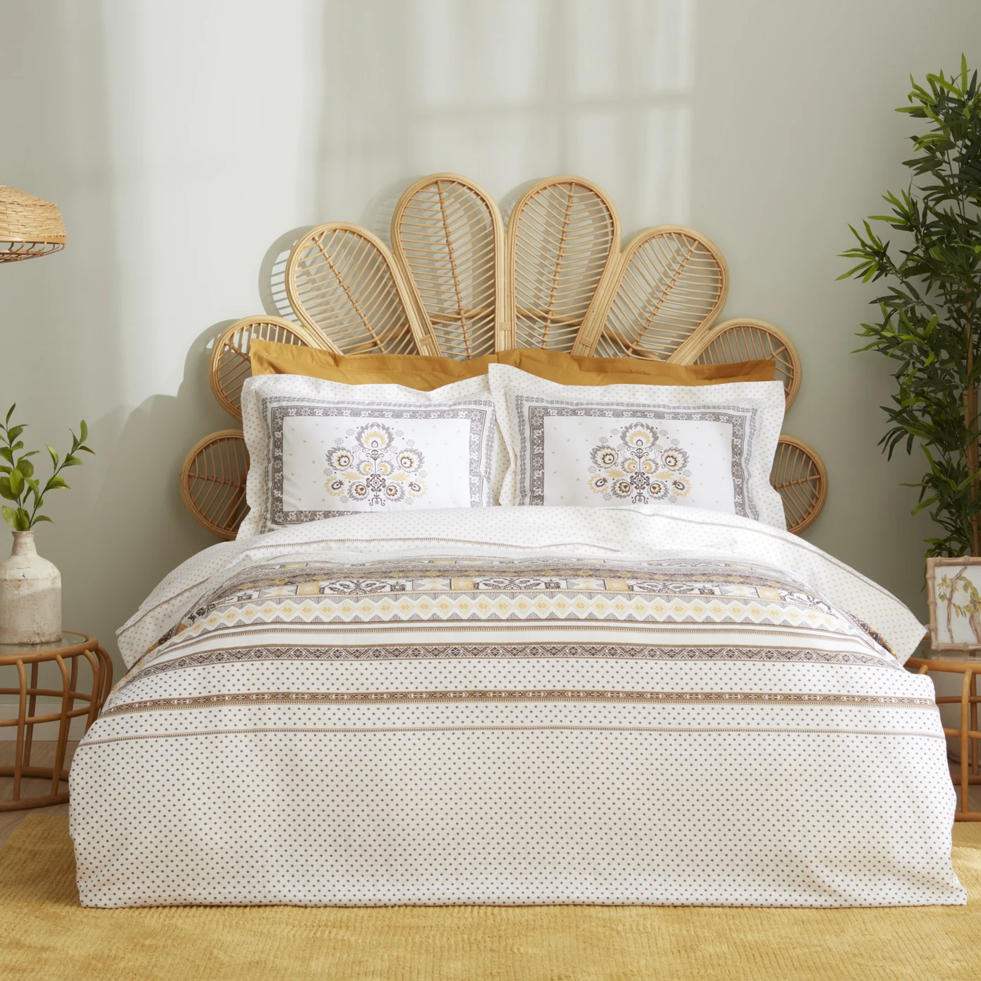 EFREN YELLOW 100% COTTON DOUBLE KS RNF PIKE TK