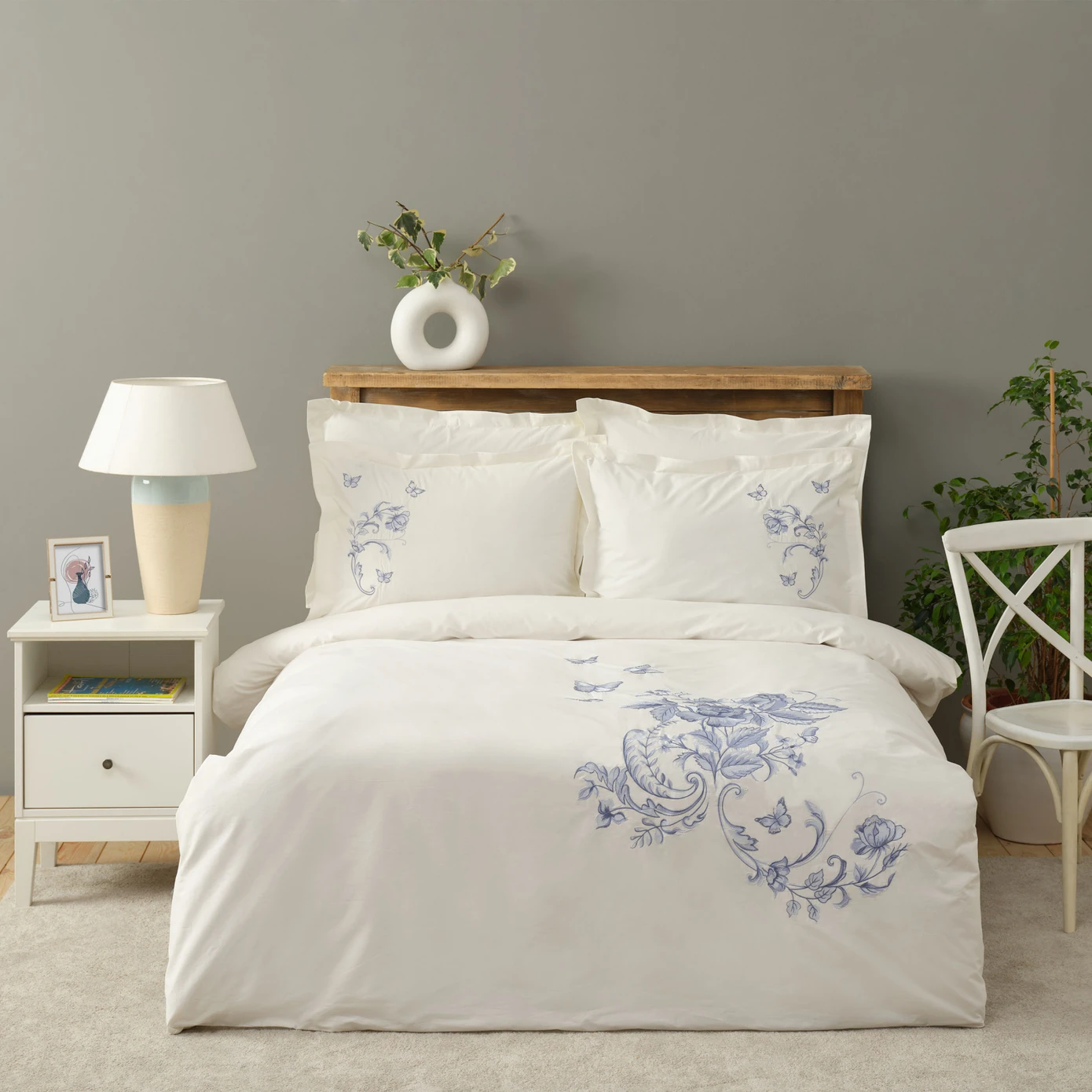 EMILY WHITE 100% PMK DOUBLE EMBROIDERED DUVET COVER SET