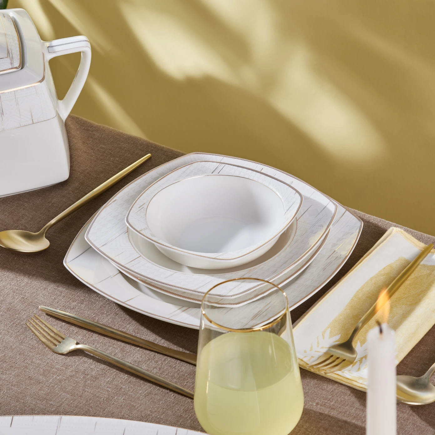 KARACA BATİK GOLD CREAM 60 PIECES YMT SQUARE