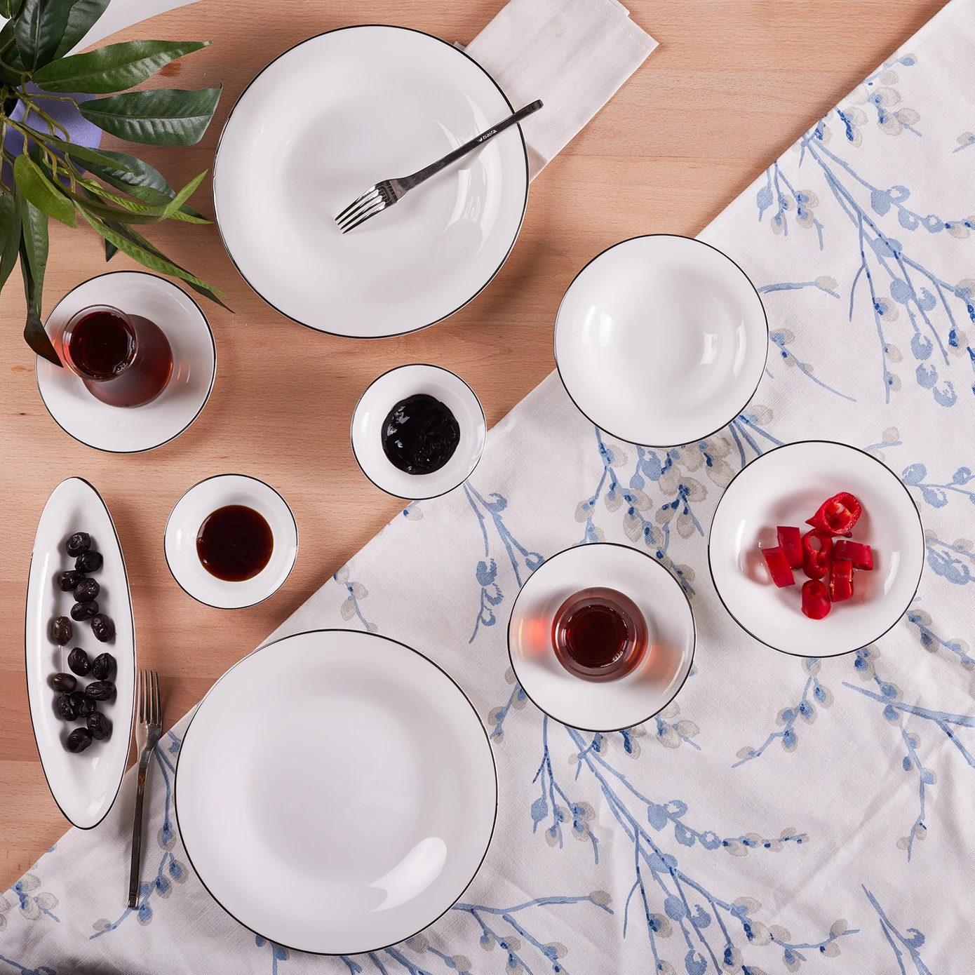 KARACA FINE PEARL NEW FAME PLATINUM 26 PIECES BREAKFAST SET RND