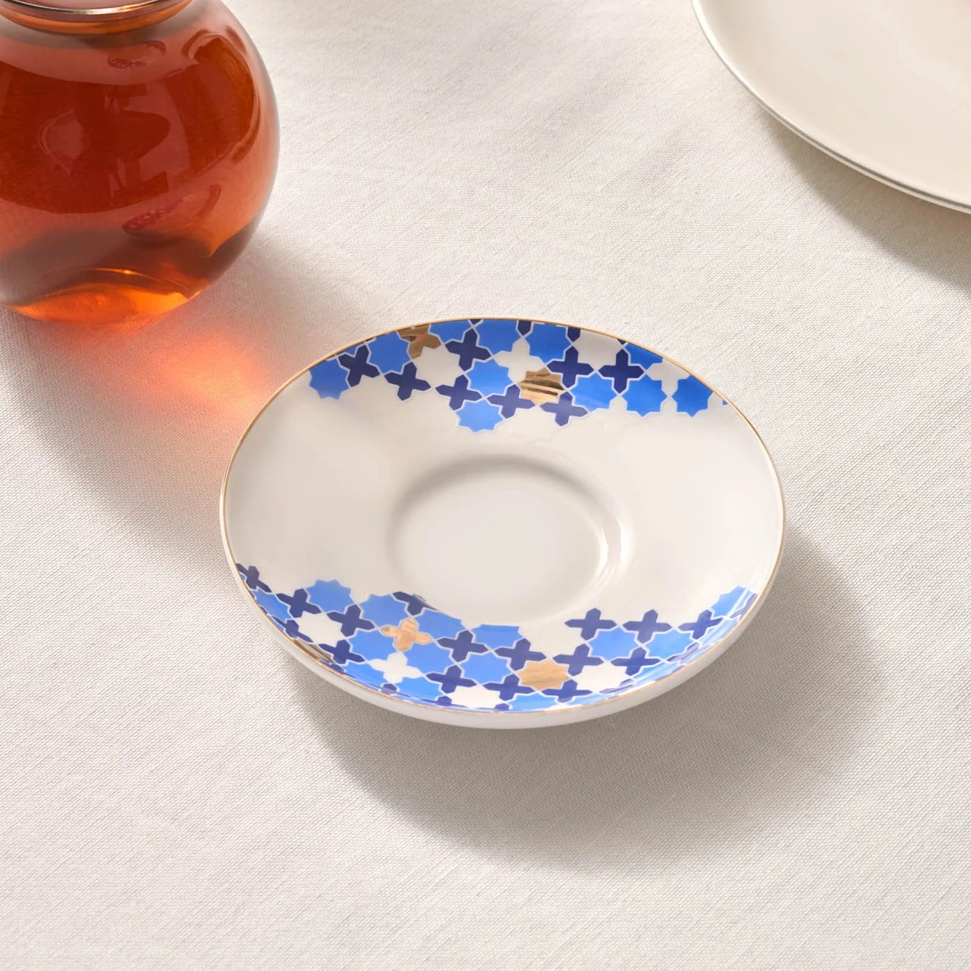 TATLICAN SELJUK PORCELAIN TEA PLATE FROM KARACA