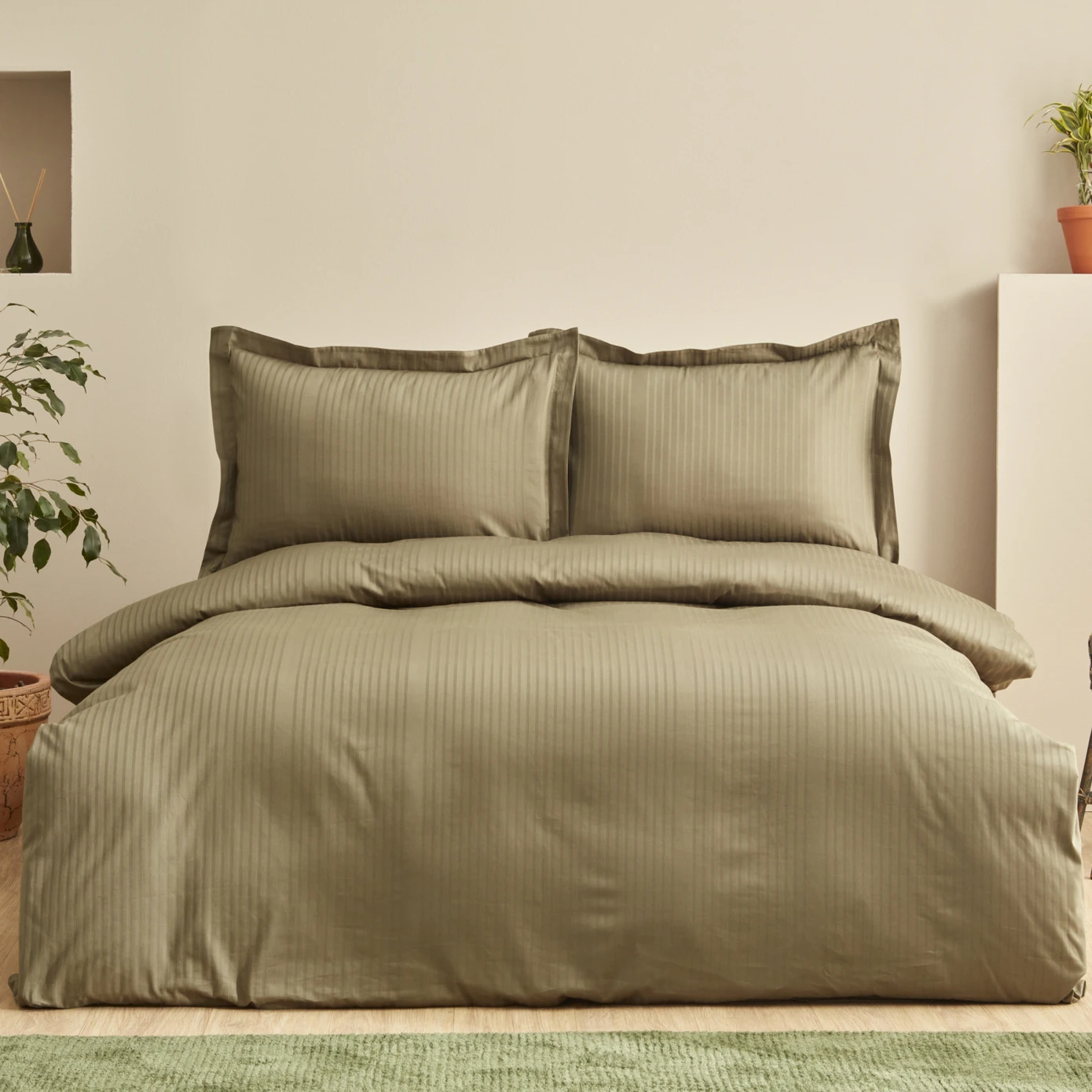 UNIQ KHAKI 100% PMK SATIN DOUBLE KS DUVET COVER TKM