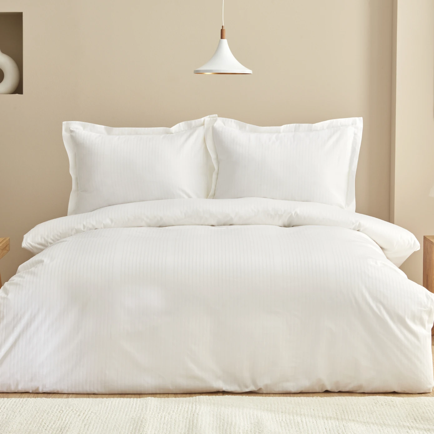 UNIQ WHITE 100% PMK SATIN TEK KS DUVET COVER TKM