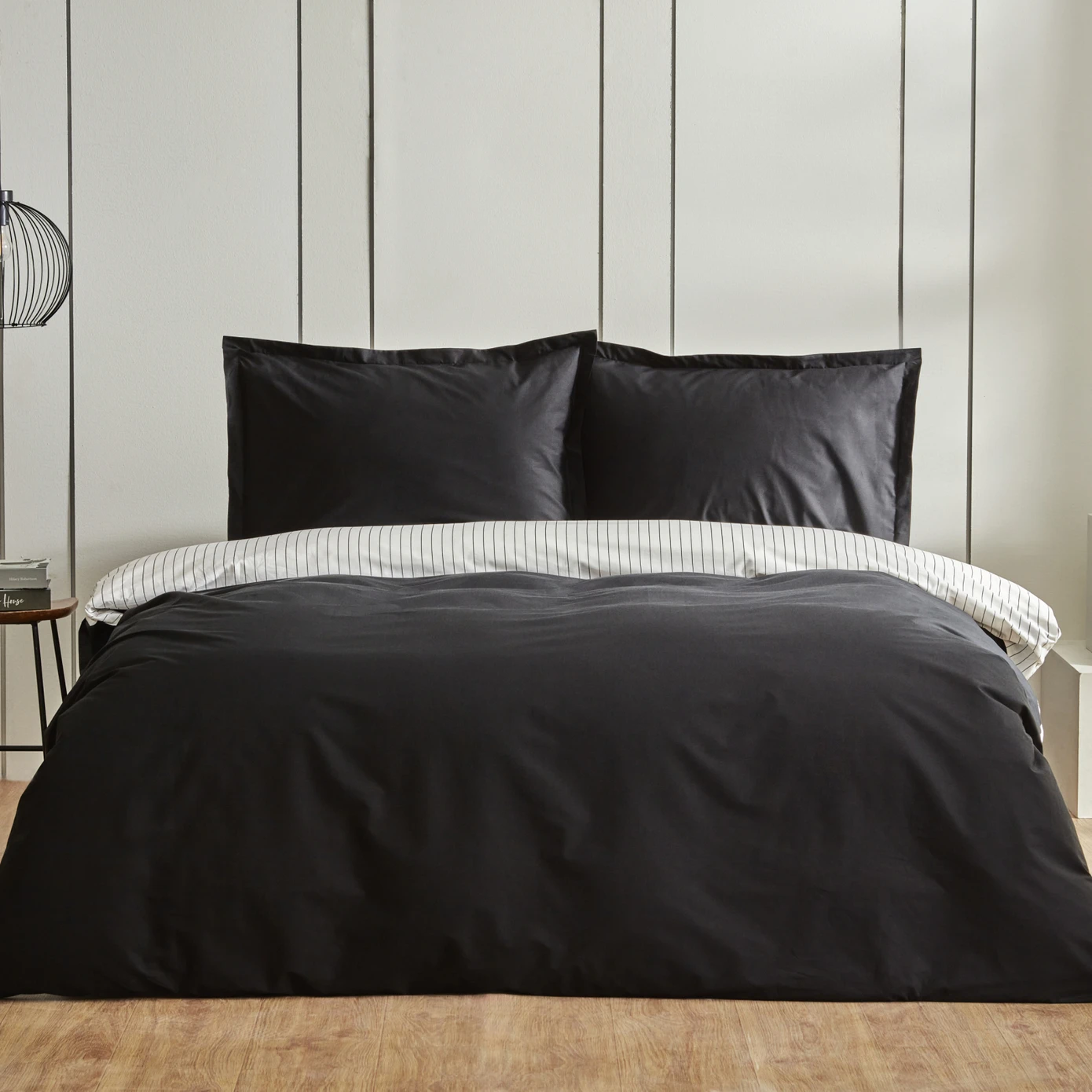[200.22.14.0332] COOL TOUCH STRIPE BLACK DOUBLE DUVET COVER SET