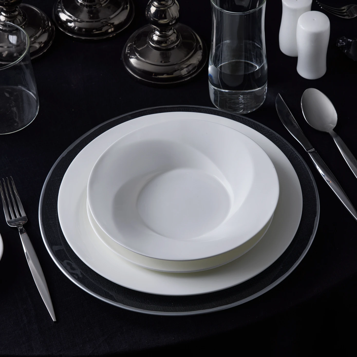 [153.03.06.9841] KARACA