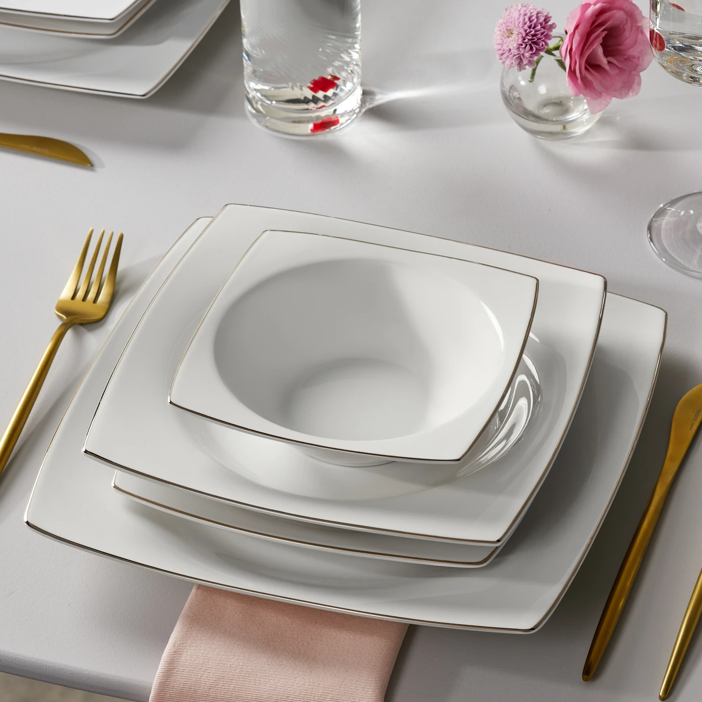 [153.09.01.0926] KARACA BLAINE PLATINIUM 24 PIECES SQUARE DINNER SET FOR 6 PEOPLE
