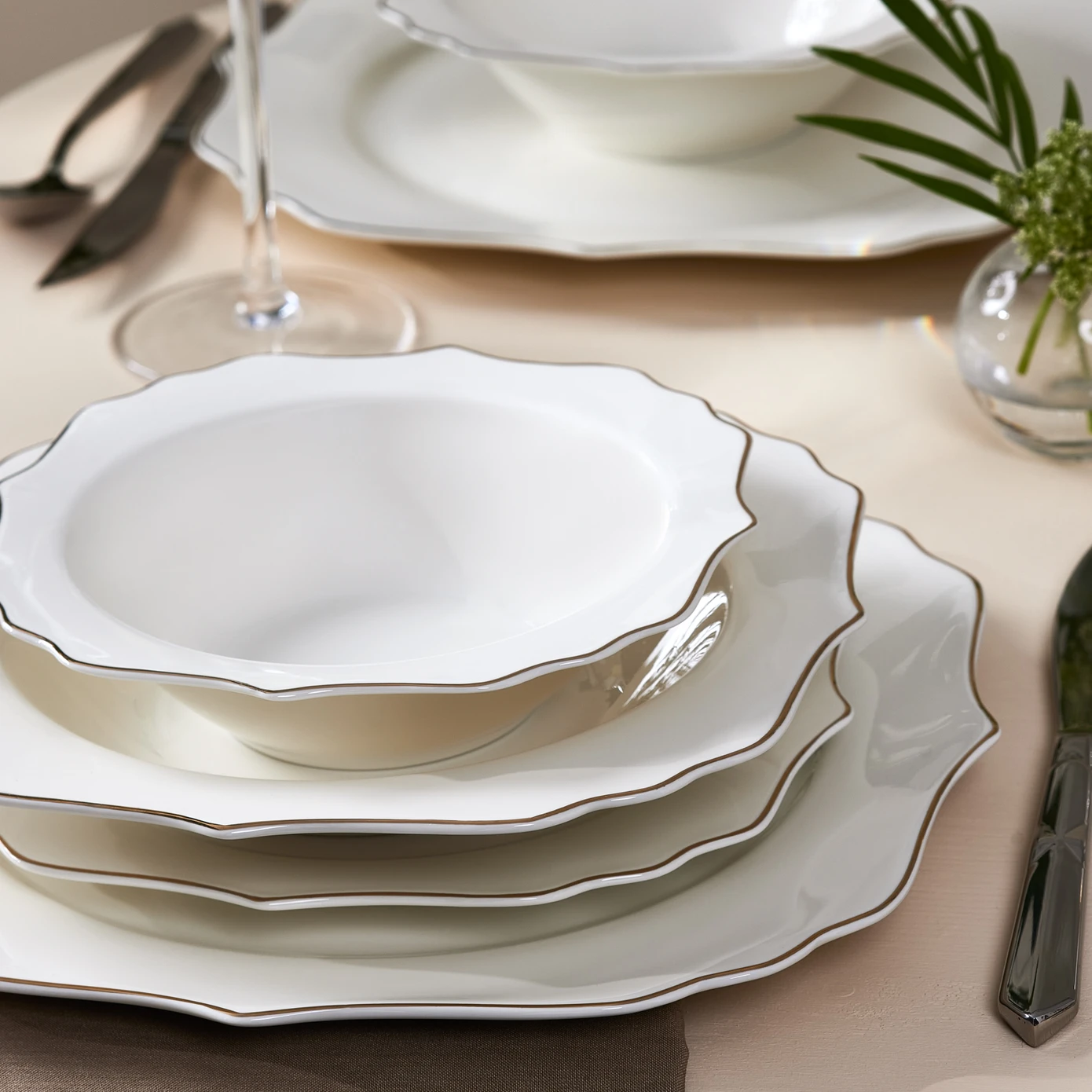 [153.03.08.4851] KARACA BLOSSOM 24 PIECES PORCELAIN DINNER SET FOR 6 PEOPLE