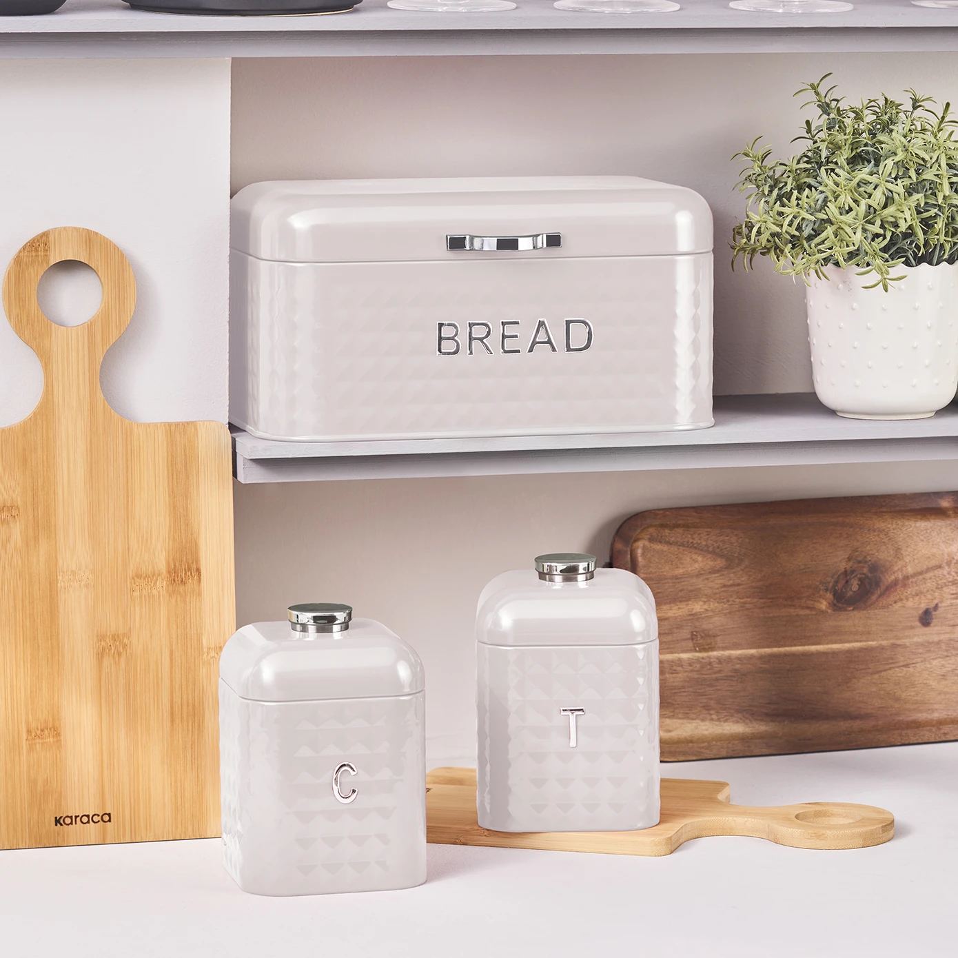 [153.09.01.4166] KARACA ELMAS EKMEK KUTUSU SAKLAMA, KREM