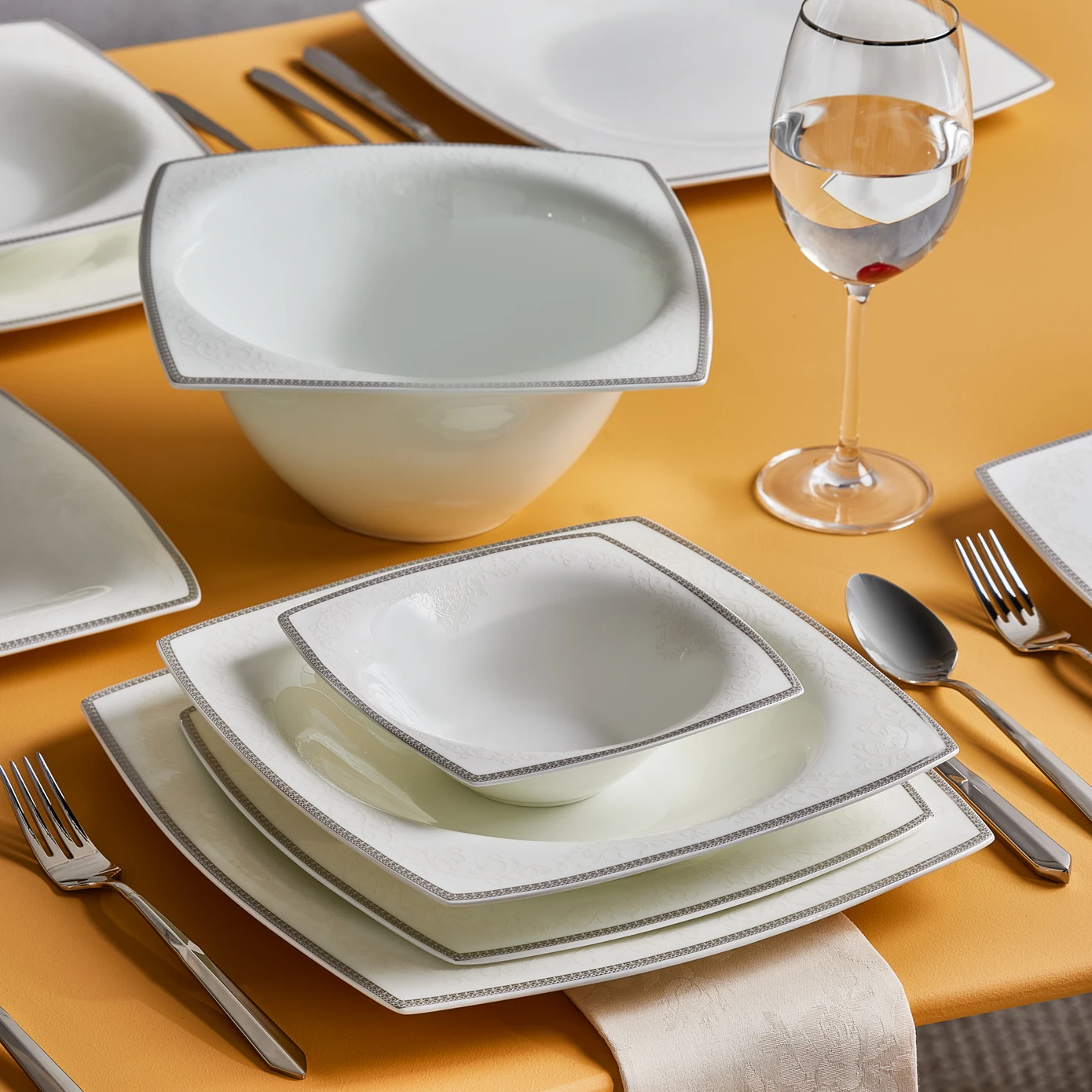 [153.09.01.3335] KARACA FINE PEARL NEKLUS 58 PIECE YMT SQUARE