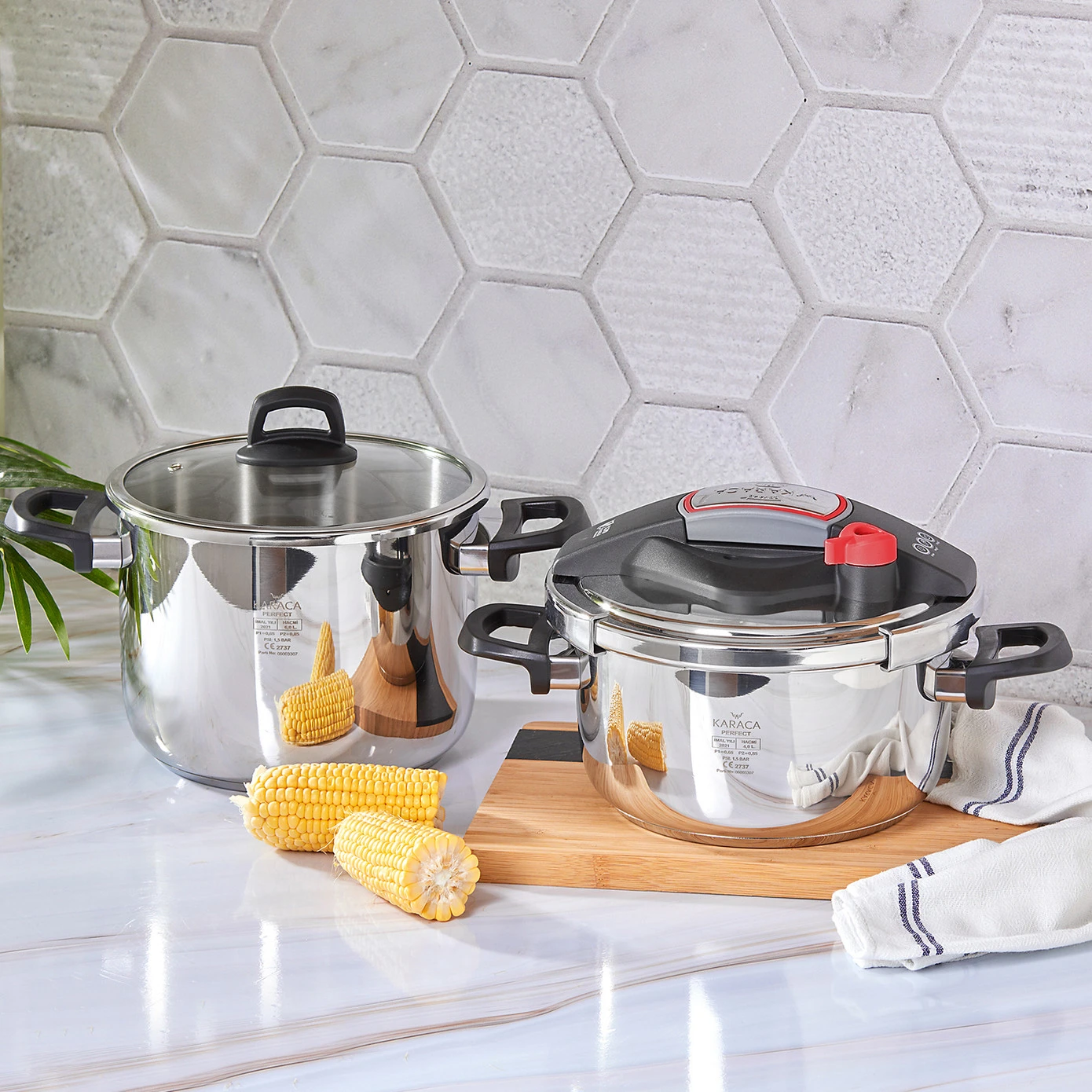 [153.03.08.2317] KARACA PERFECT RED 4+6 L PRESSURE COOKER SET