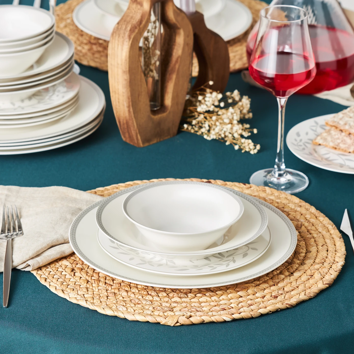 [153.03.08.3410] KARACA ROSEANNE PLATINIUM 24 PIECES PORCELAIN DINNER FOR 6 PEOPLE