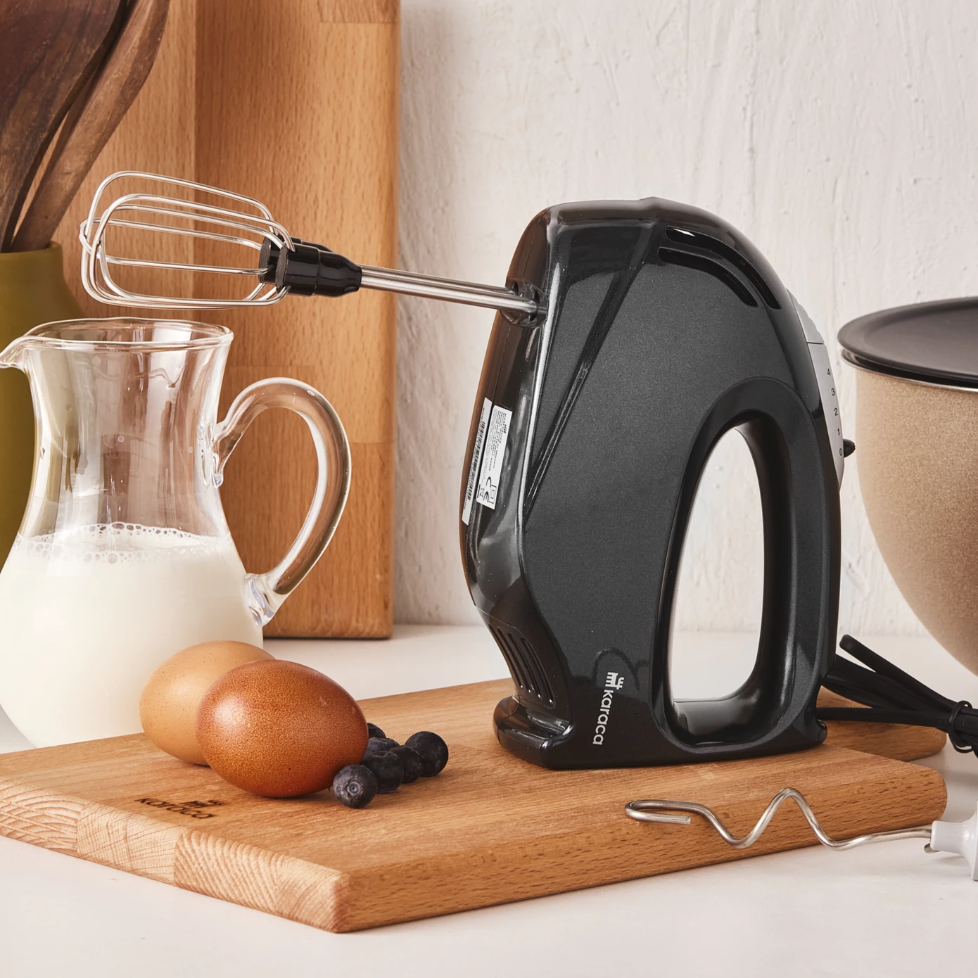 [153.03.08.4735] KARACA SHINY BLACK HAND MIXER