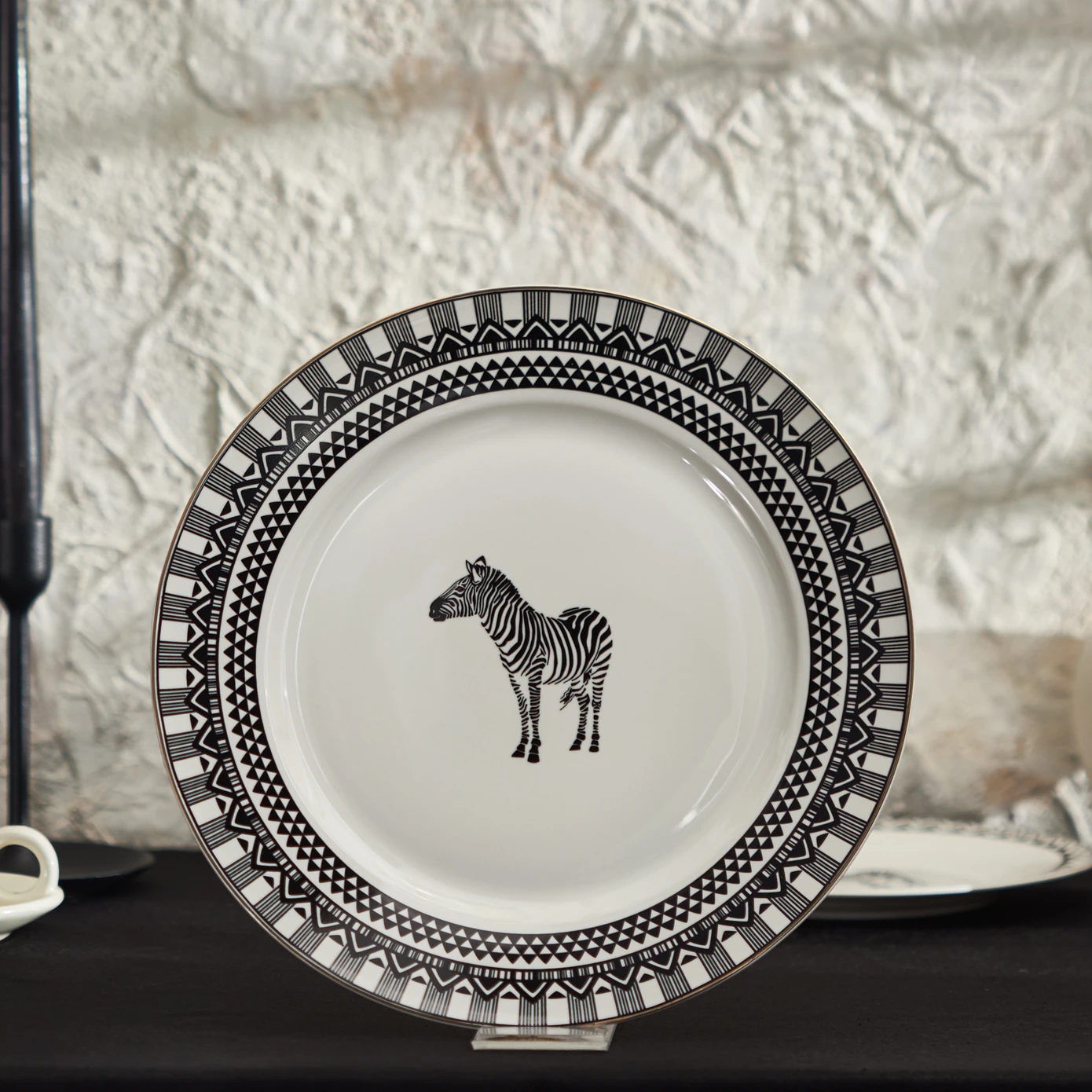 [153.09.01.0637] KARACA SILK ROAD ZEBRA SERVING PLATE 27 CM