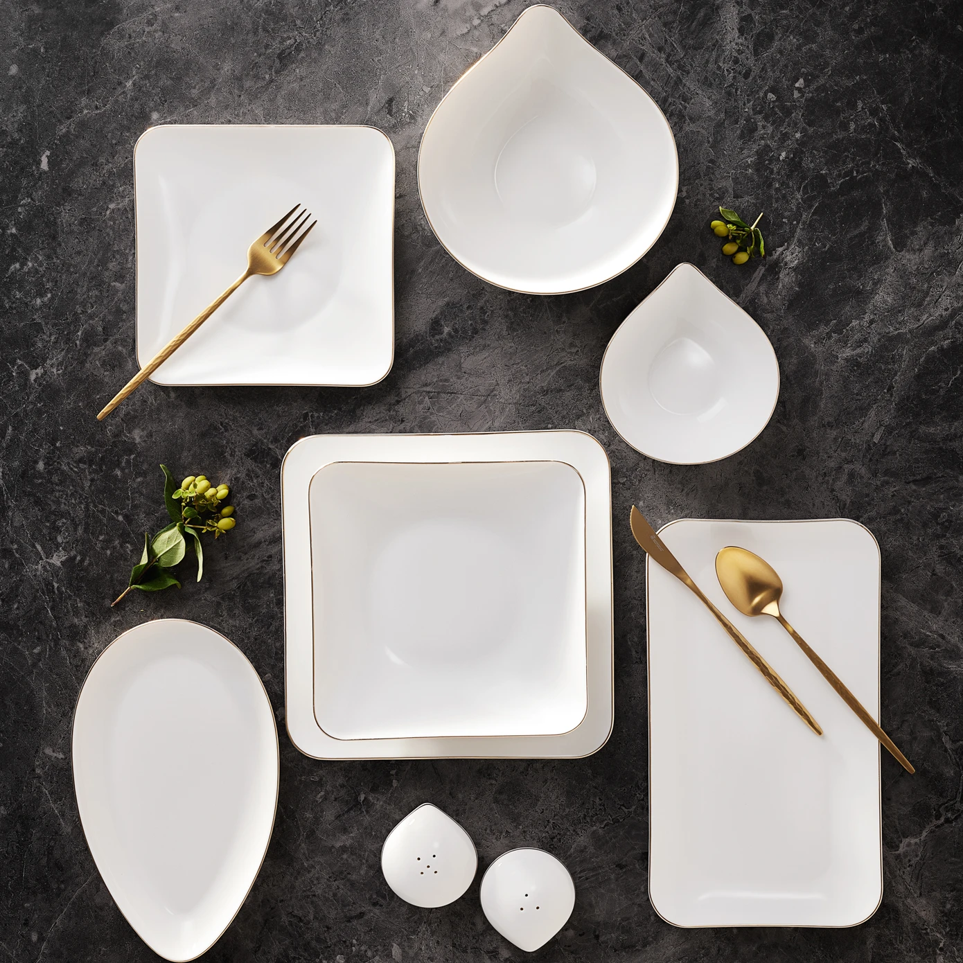 [153.03.06.7586] KARACA STREAMLINE ELINOR 30 PIECES GOLD DINING SET FOR 6 PEOPLE