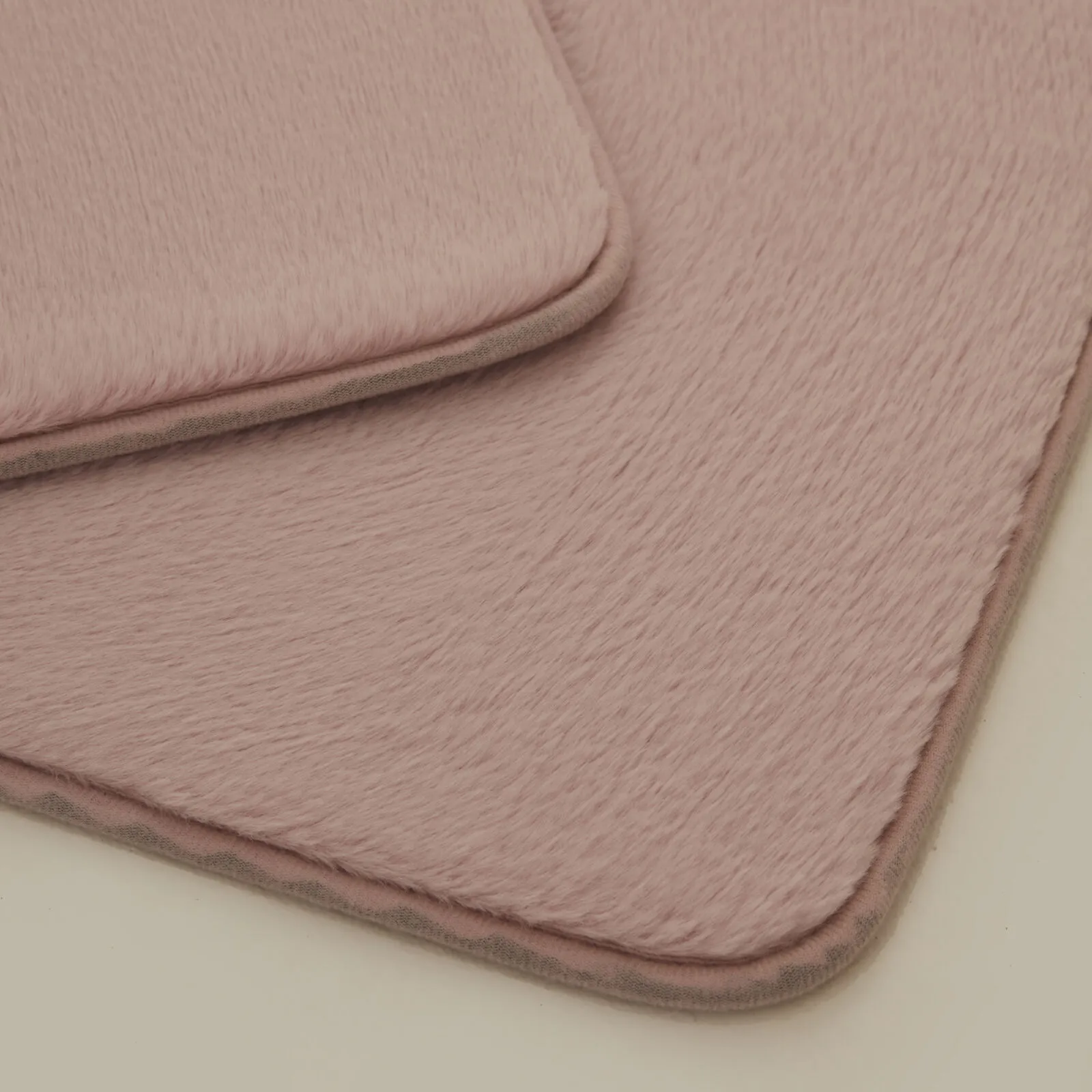 [1000001175001] KH FEATHER BANYO PASPASI 60X100+5, PUDRA