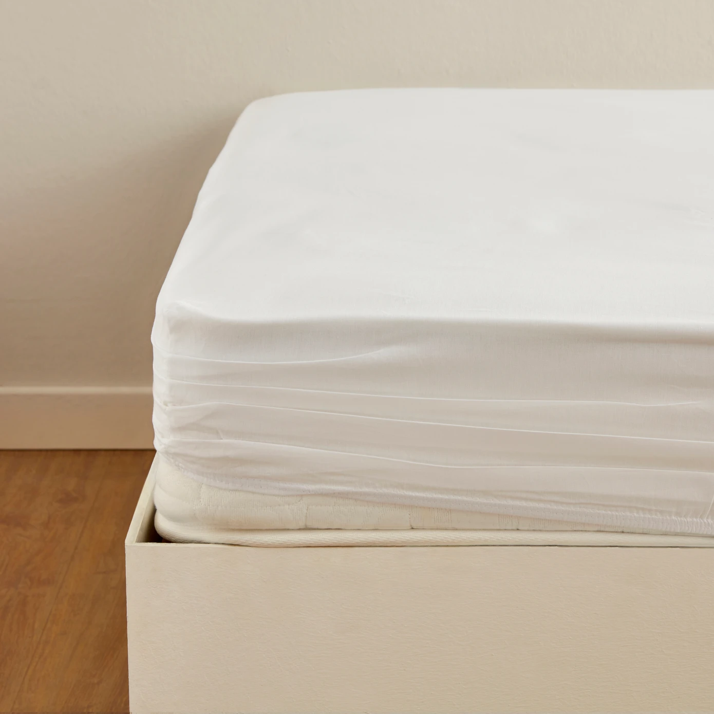 [200.19.01.1147] KH WHITE RNF 100*200+30 FITTED CARSAF SINGLE KS