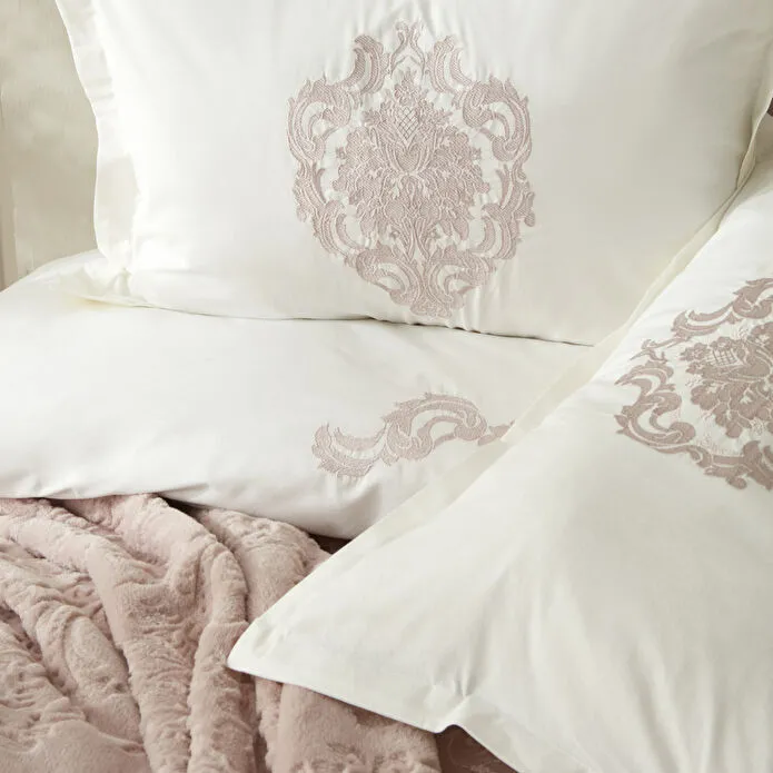 [1000002546001] TUGBA  8 PRC PRIVATE CEYIZ SETI, PUDRA